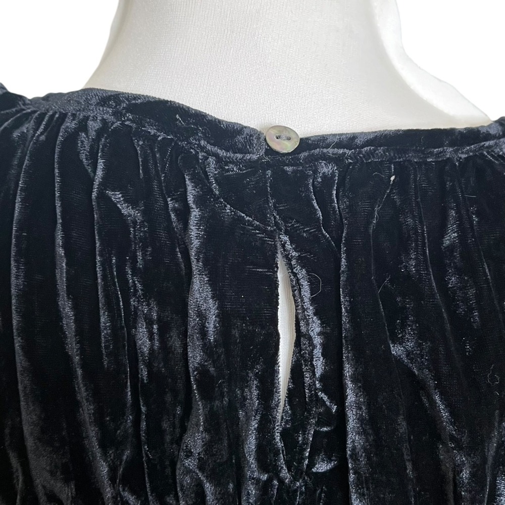 Rails Rosie Smocked Top New Women's Small Black Velvet Date Night Party Chic - Picture 6 of 10